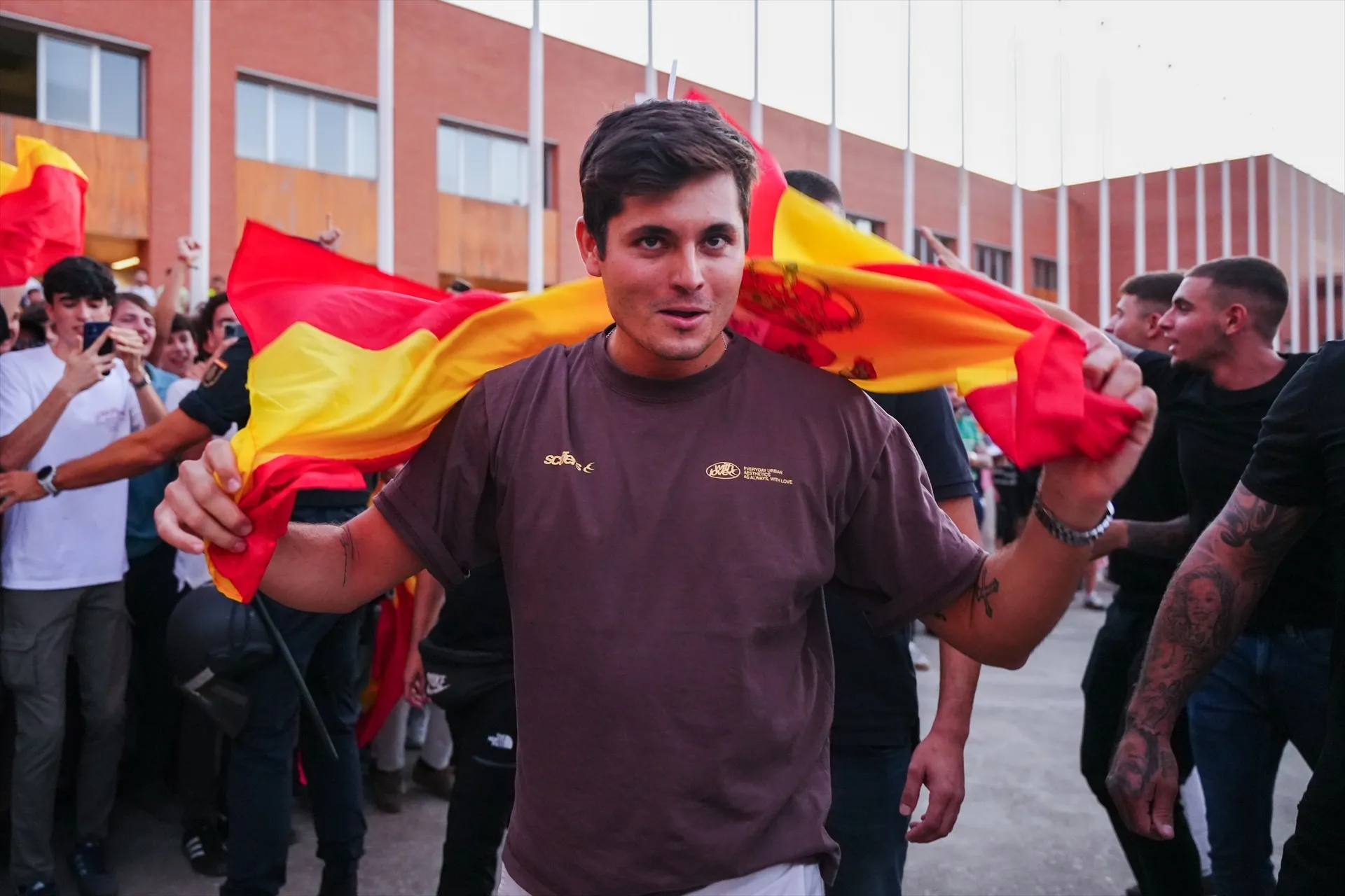 EuropaPress 7050783 seudo periodista vito quiles llega concentracion convocada lema espana