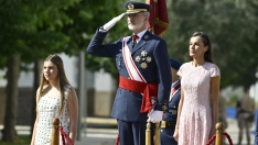 El rey Felipe VI, la infanta Sofía (i) y la reina Letizia (d). Kiko Asunción / Europa Press